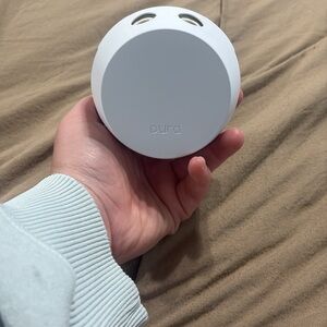 Pura White Smart Fragrance Diffuser